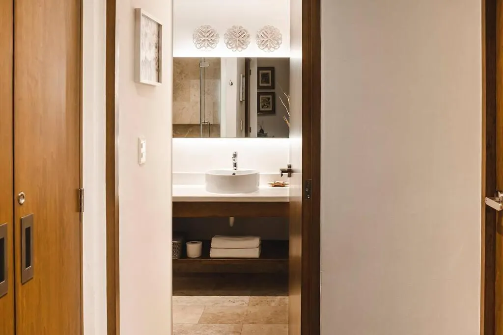 Chic 2Br In Exclusive Building Apartment Playa del Carmen